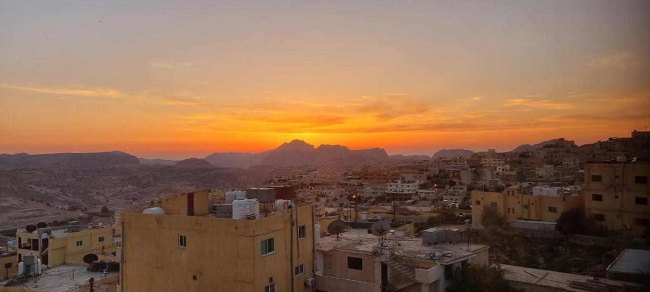 Petra Sunset Bed & Breakfast Bed and Breakfast Wadi Musa Exteriör bild