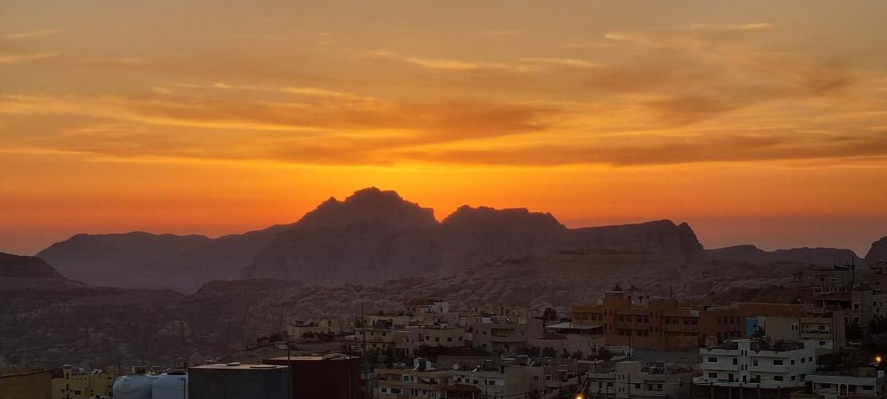 Petra Sunset Bed & Breakfast Bed and Breakfast Wadi Musa Exteriör bild